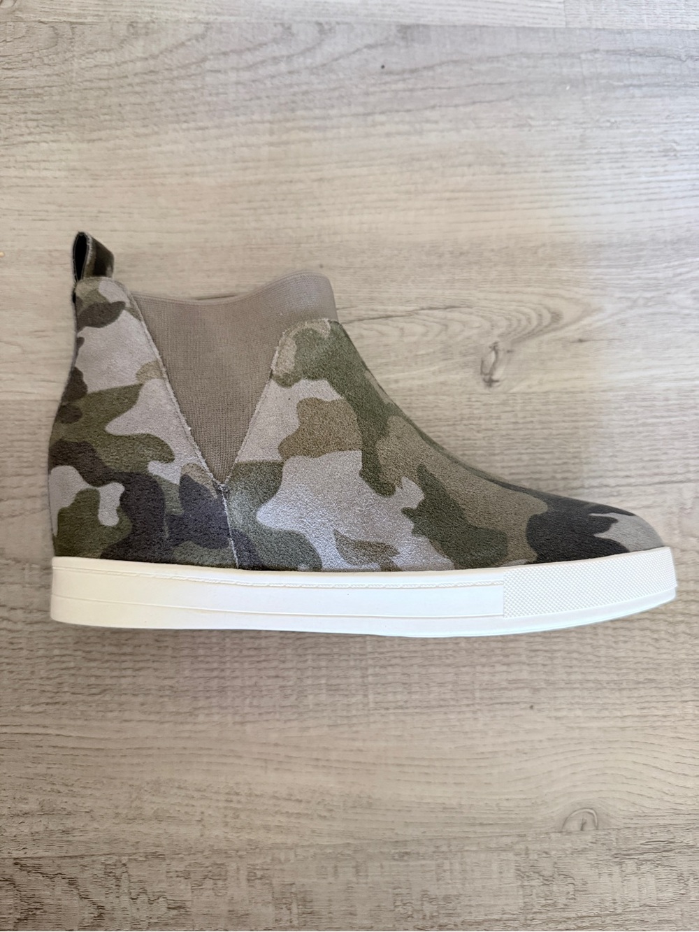 LINEA Paolo ARI / Ari-L Low Wedge Sneaker Bootie Camouflage Print Suede NIB $119